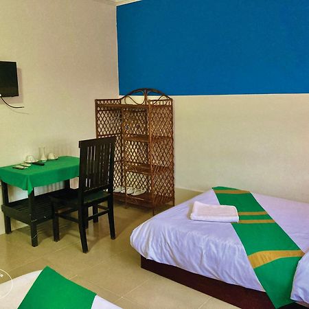 Garden Village Guesthouse & Pool Bar Siem Reap Exterior photo
